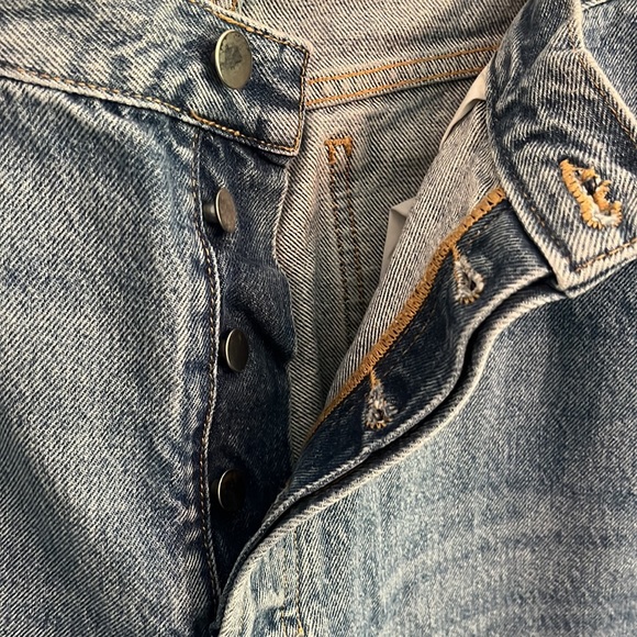 BDG Premium Vintage High-Waisted Wide Leg Jean – Light Blue Wash - Picture 6 of 7